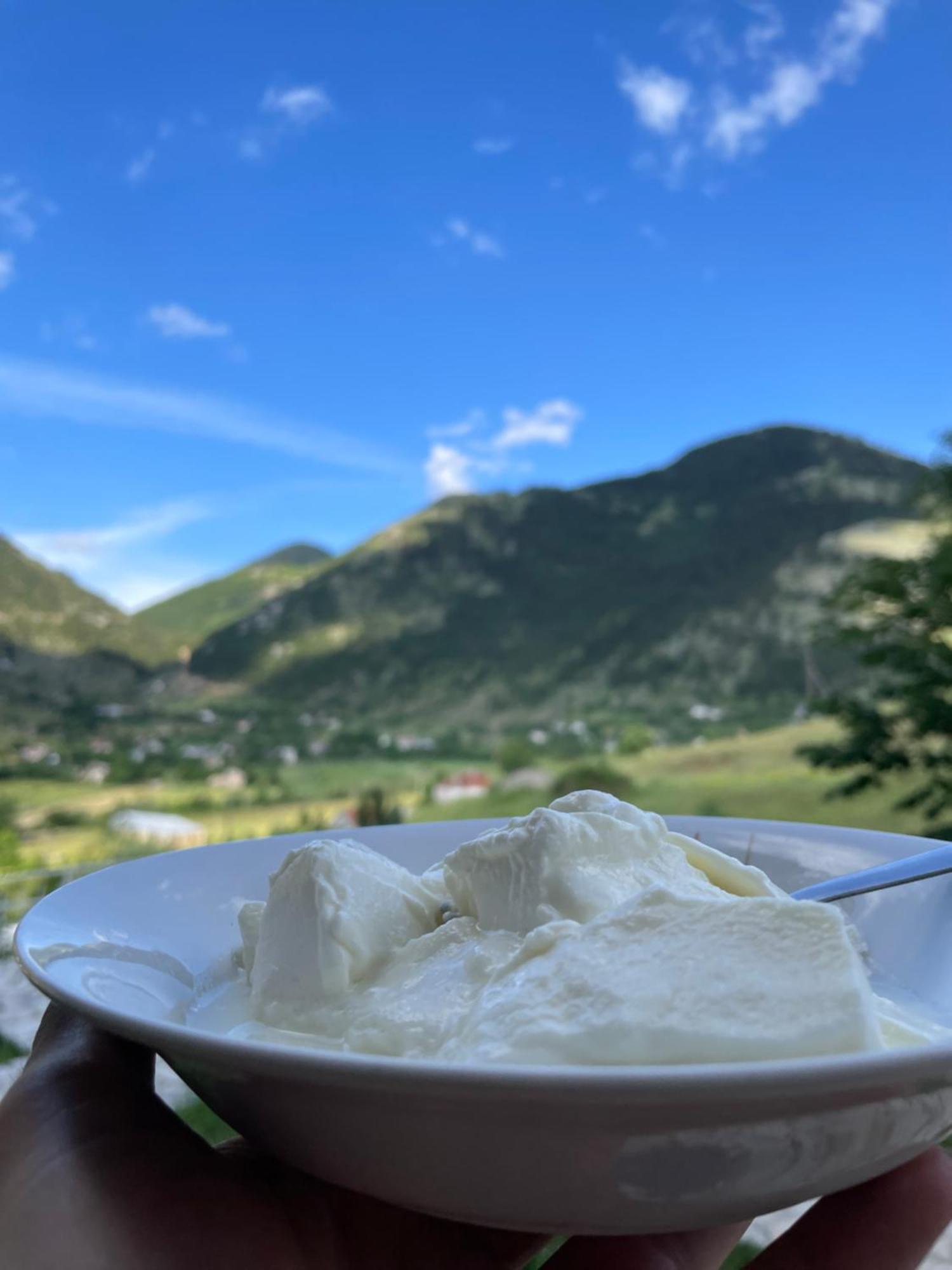 Lura Hotel Fushe-Lure 외부 사진
