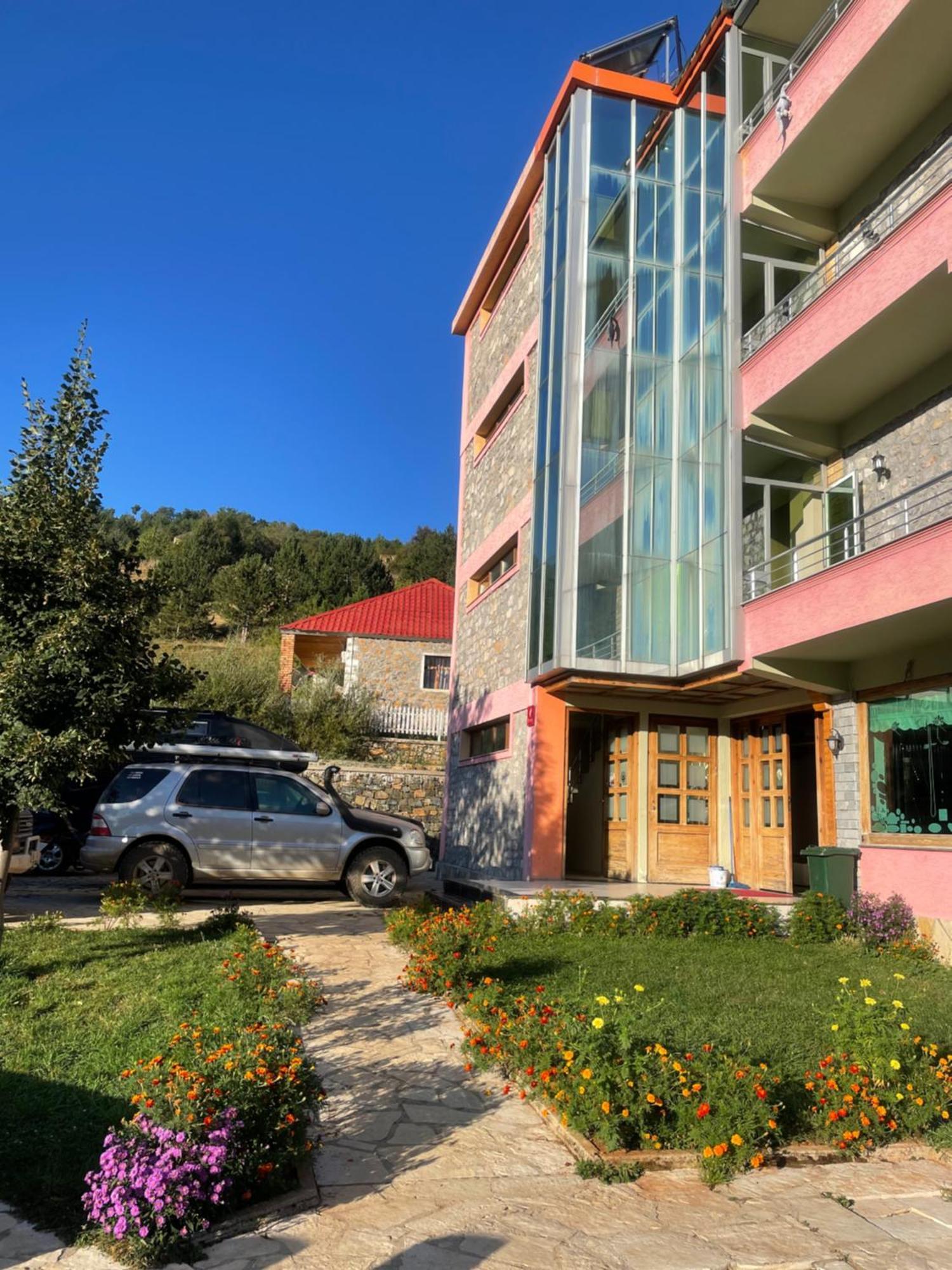 Lura Hotel Fushe-Lure 외부 사진