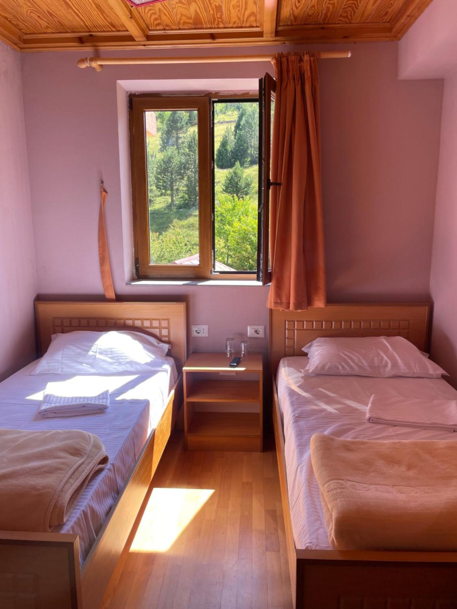 Lura Hotel Fushe-Lure 외부 사진